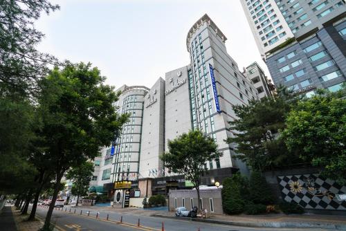 심포니 호텔 (Symphony Hotel)