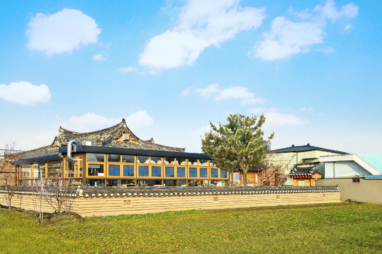 경주 한옥스테이 행복한집 (Gyeongju Hanokstay Hangbokhanzip)