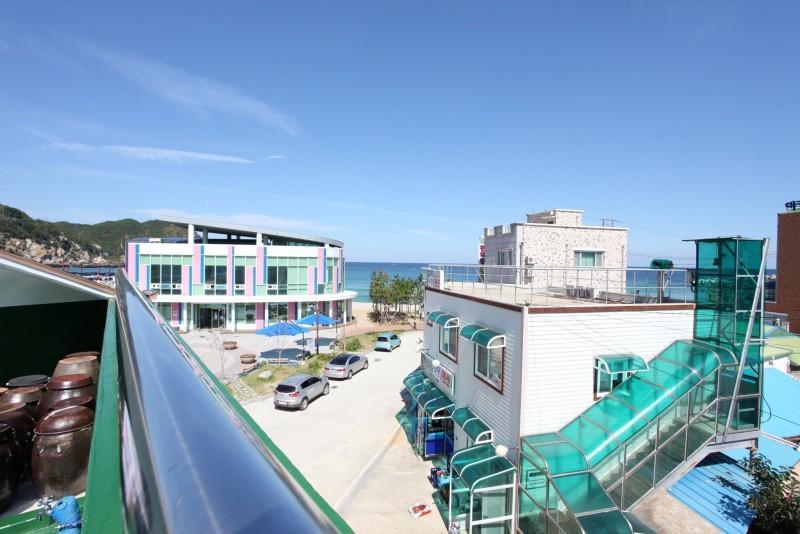 삼척 용화해변펜션 (Samcheok Yonghwa Beach Pension)