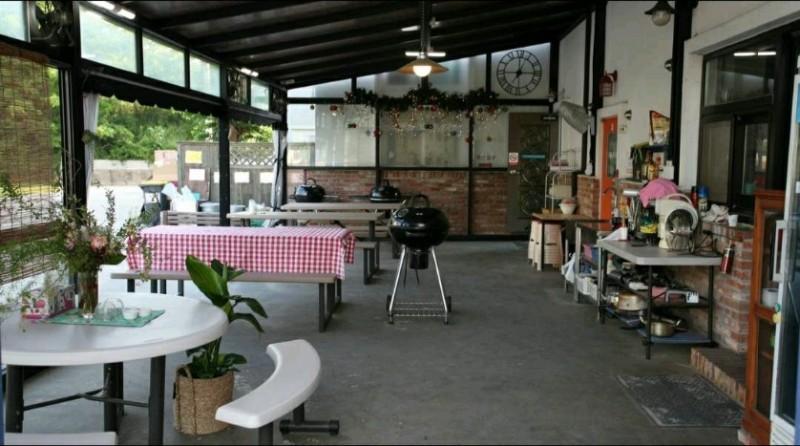 공주 오월의발코니펜션 (Gongju Balcony in May Pension)