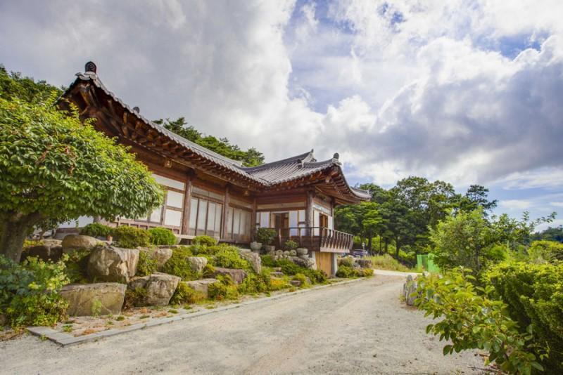 완도 청해진한옥펜션 (Wando Cheonghaejin Hanok Pension)