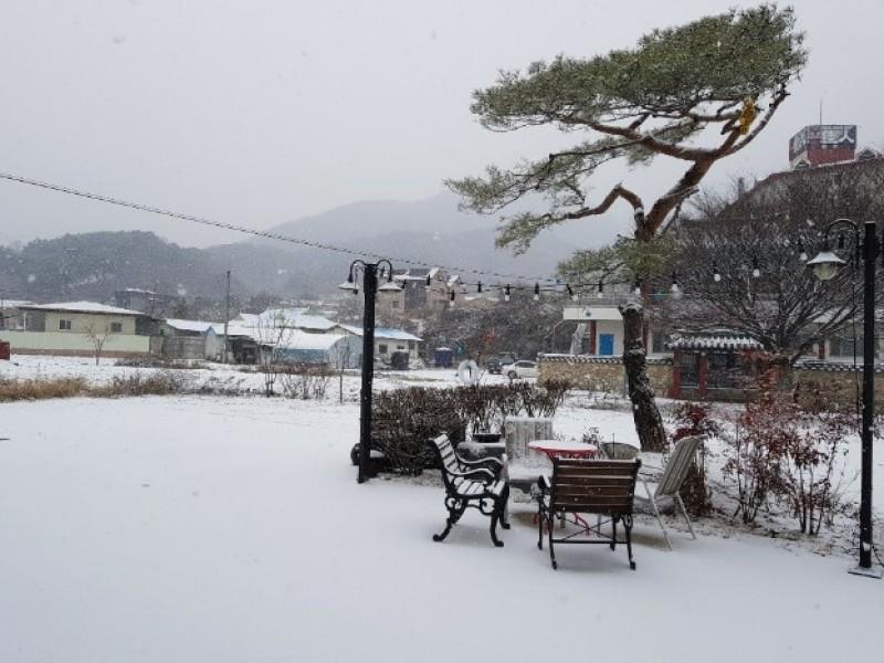 공주 오월의발코니펜션 (Gongju Balcony in May Pension)