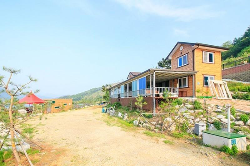 충주 풍경펜션 (Chungju Landscape Pension)