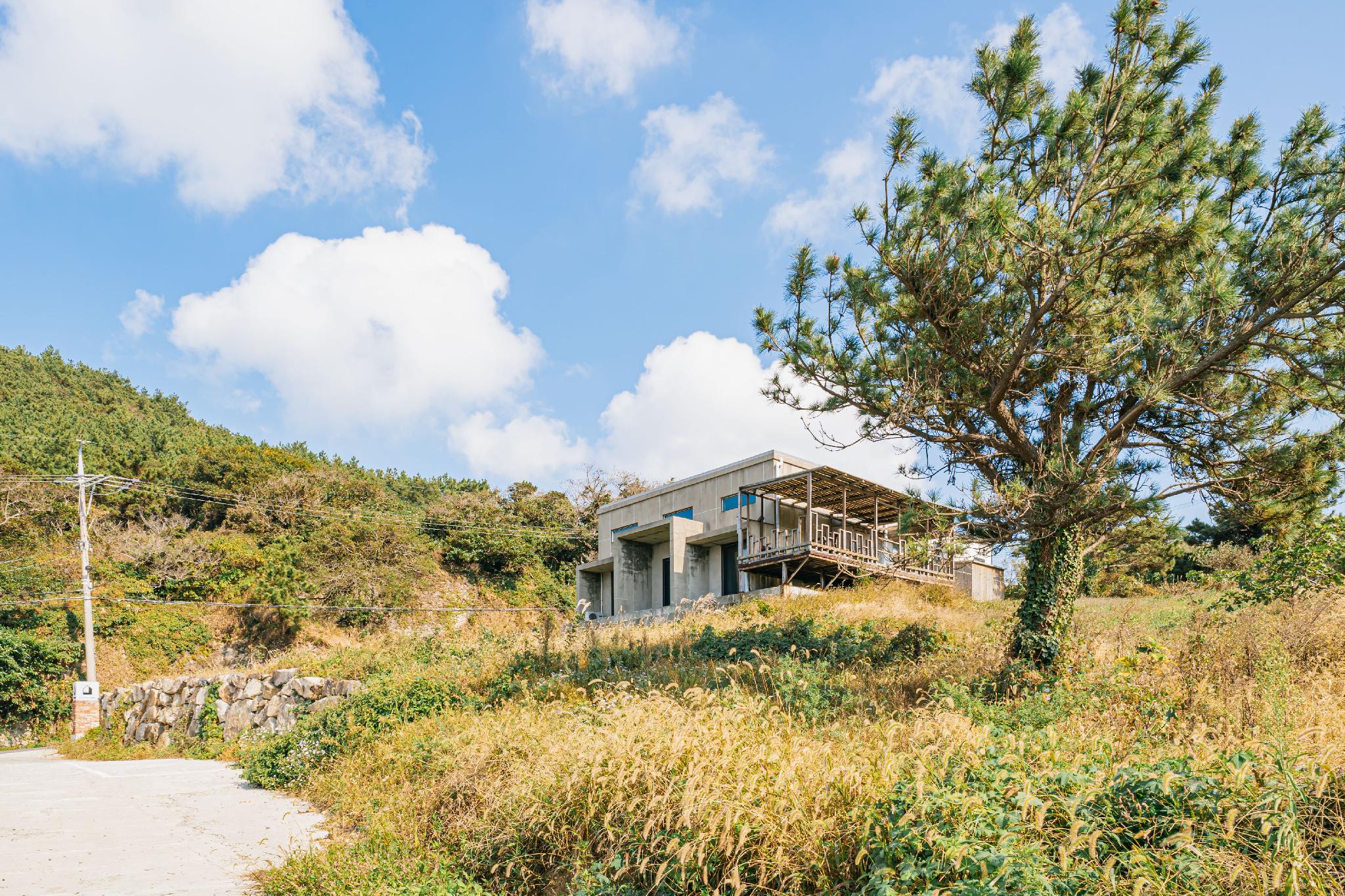 제주(추자도) 에코롯지 (Jeju (Chuja Island) Eco Lodge)