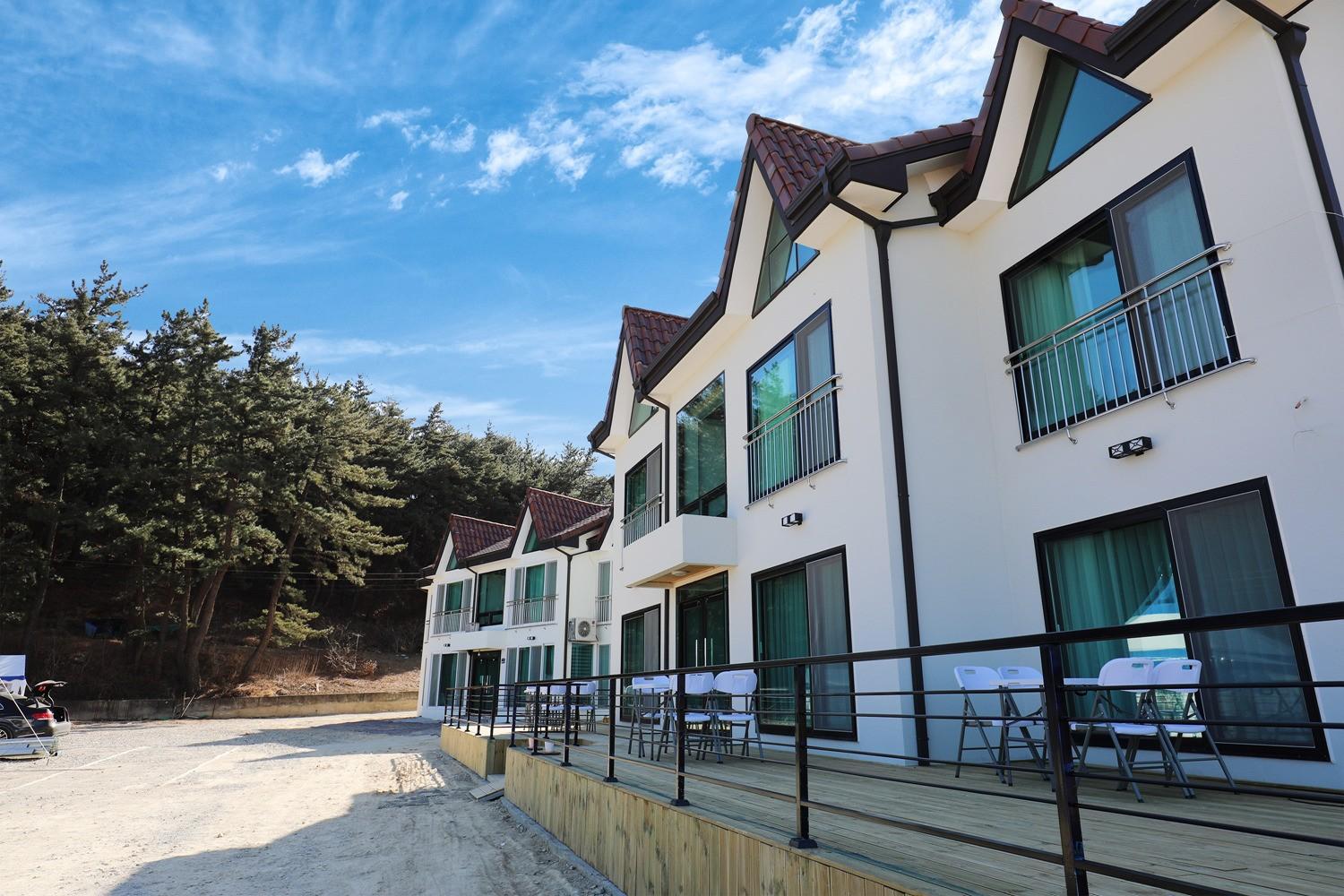 삼척 산티아고 펜션 (Samcheok Santiago Pension)