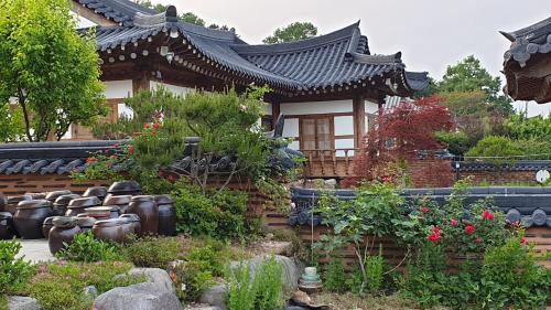 보성 신록 한옥 펜션 (Boseong Greenery Hanok Pension)