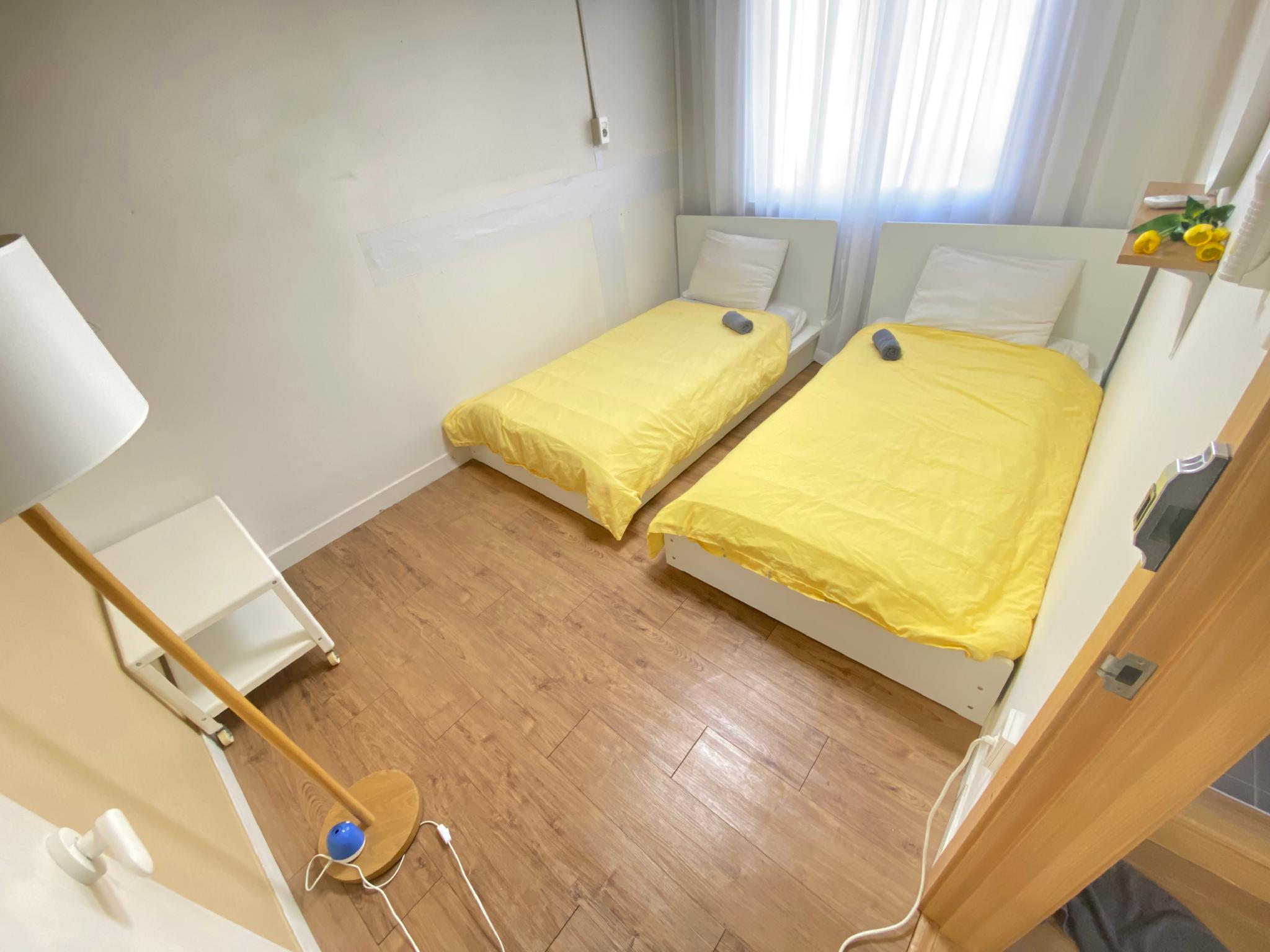 신촌의 아파트먼트 (100m², 침실 1개, 프라이빗 욕실 1개) (Female Privateroom/shared bathroom HongDae)