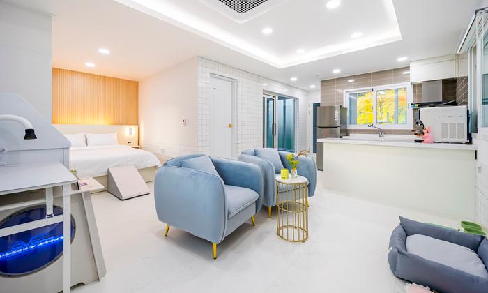 Gold Spoon Dog Pool Villa