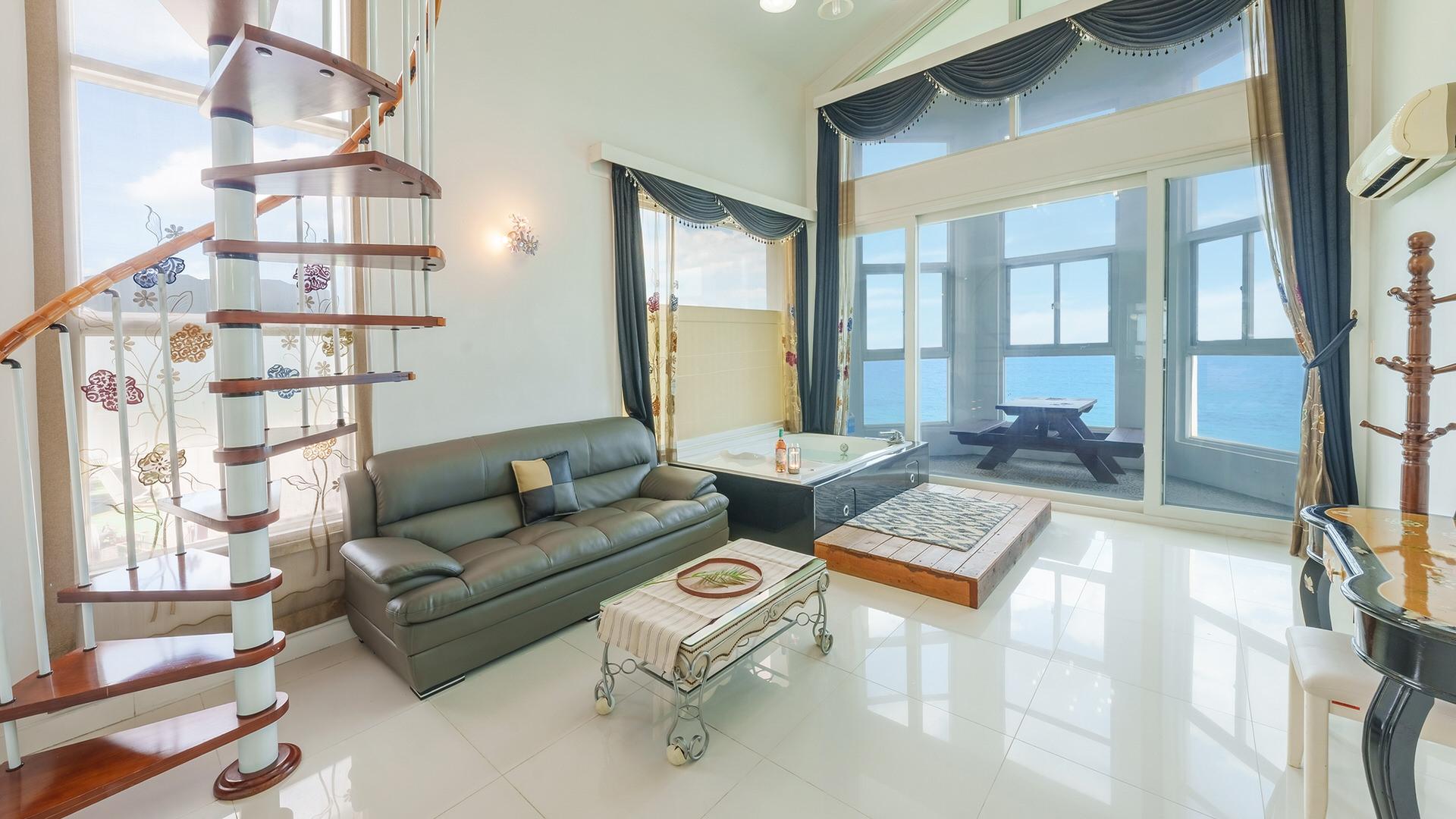 영덕 씨 앤 스파 펜션 (Youngduk Sea & Spa Pension)