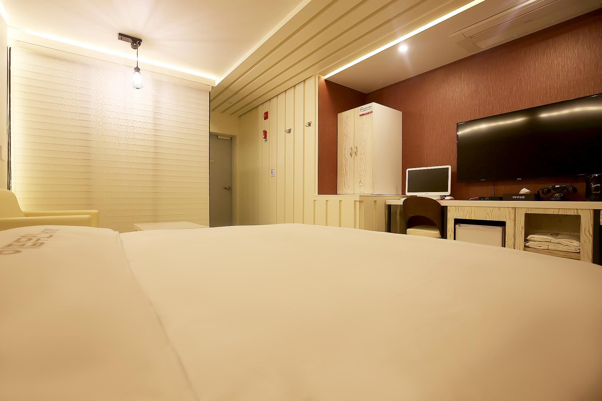 진천 이팝 무인텔 (Jincheon Ipop Self check-in Motel)