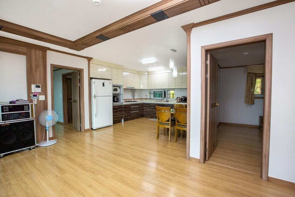 서산 해양정원 펜션 (Seosan Haeyang Jungwon Pension)