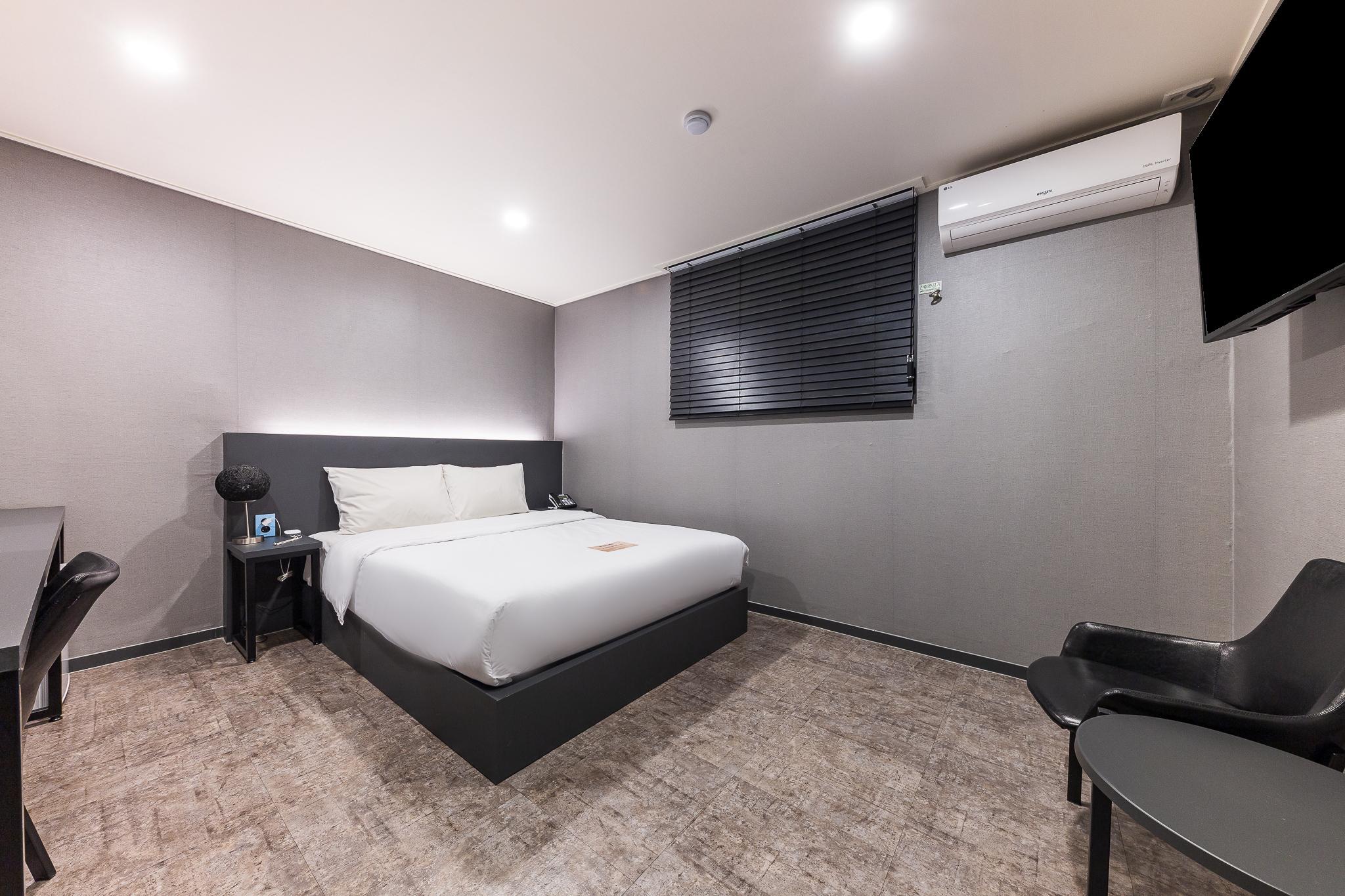 청주 벤호텔 청주대점 (Chungju Ben Hotel)