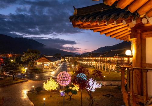 왕의지밀 한옥 호텔 (Wangyijimil Hanok Hotel)