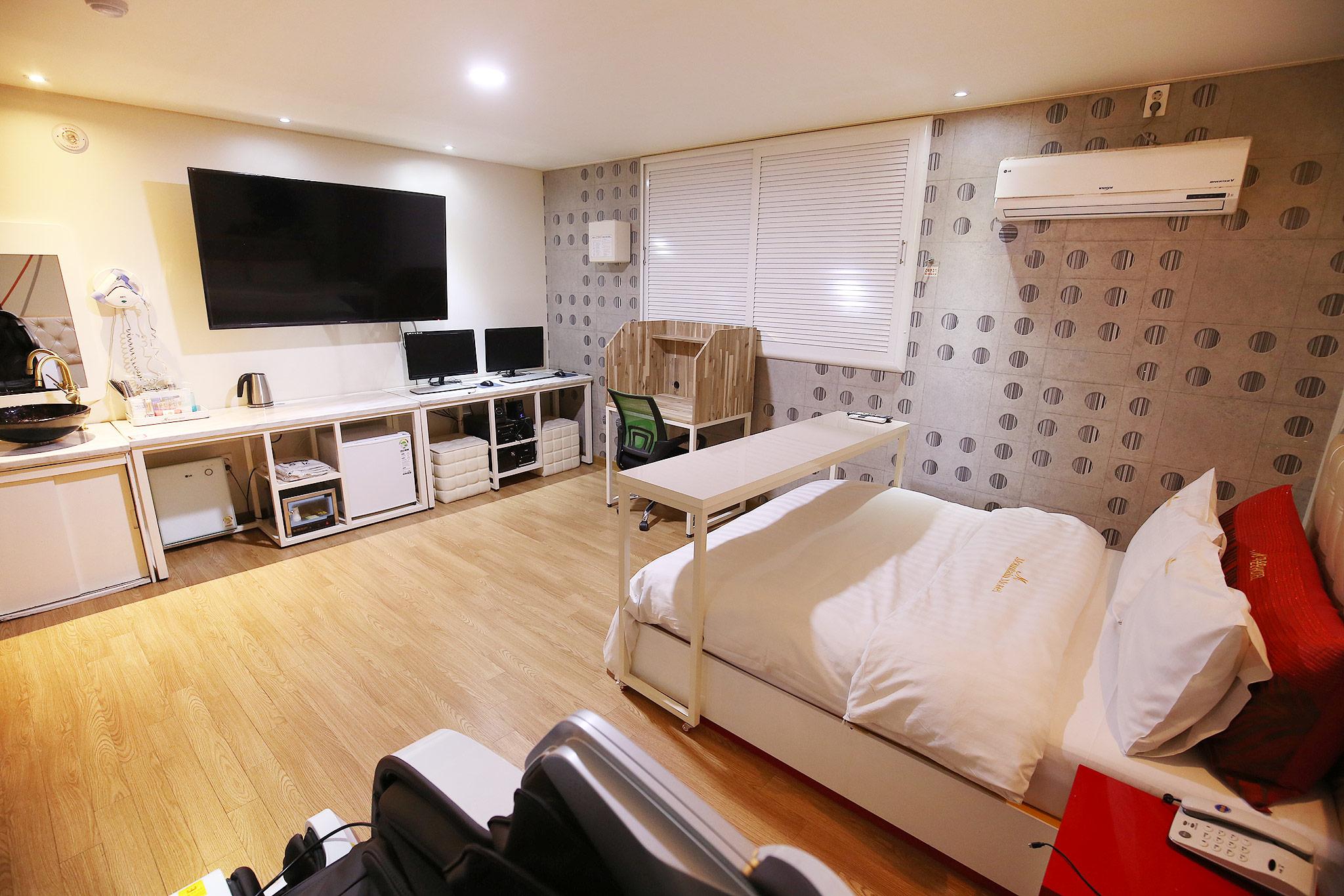 논산 마운틴 (Nonsan Mountain Hotel)