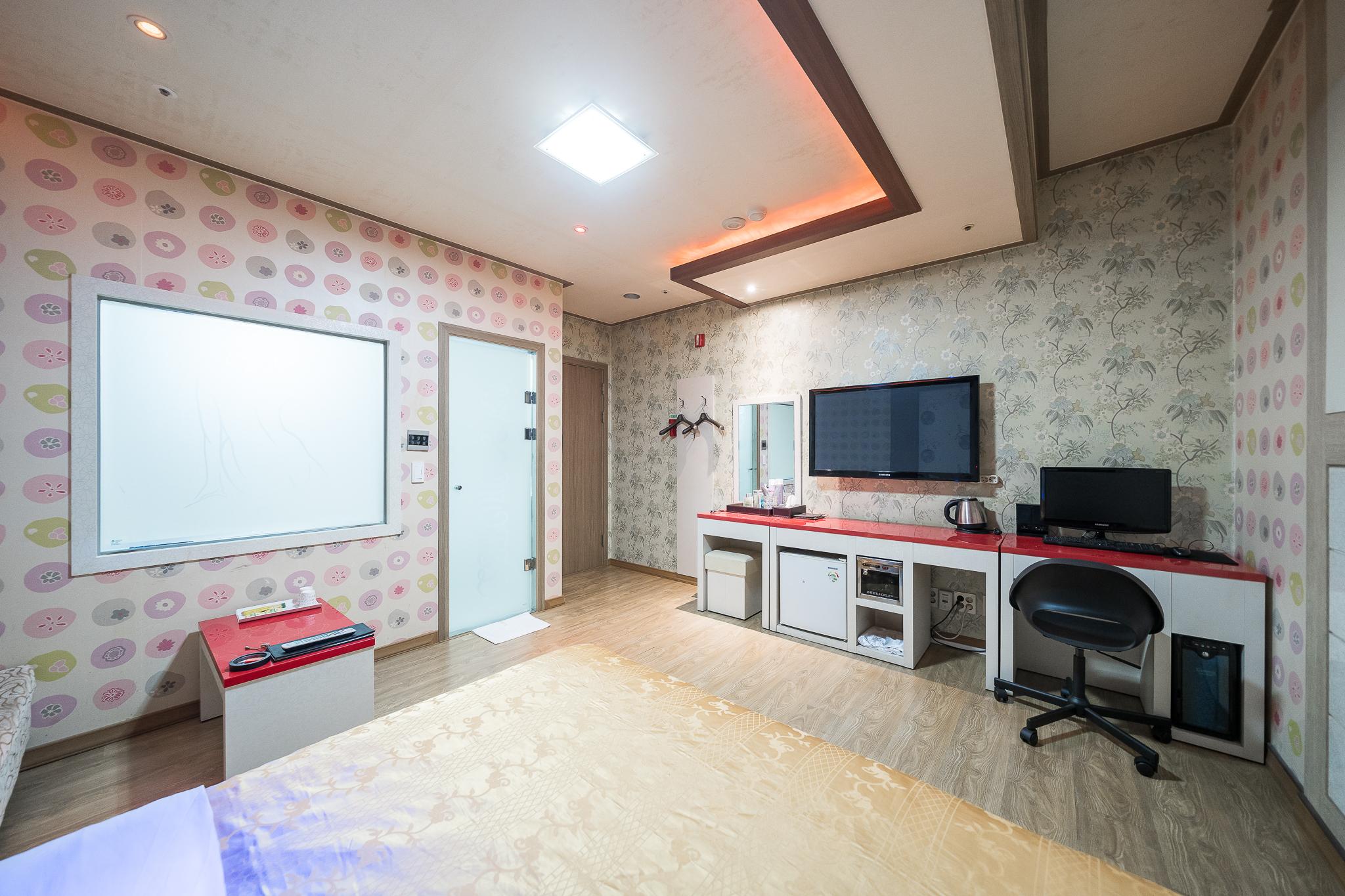 화성 스카이호텔 (Hwaseong Sky Hotel)