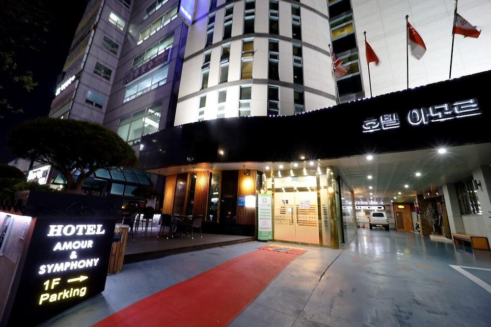 아모르 호텔 (Amour Hotel)