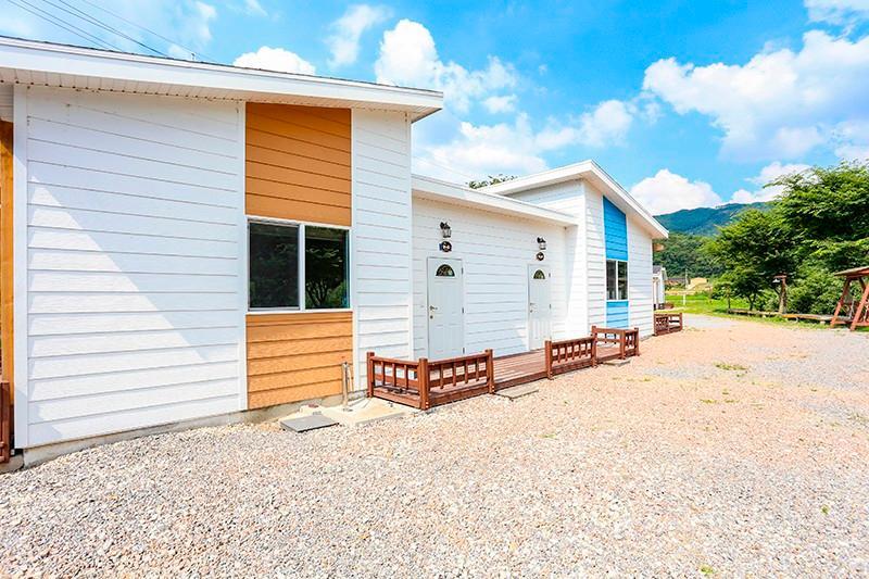 공주 하얀펜션 (Gongju Hayan Pension)