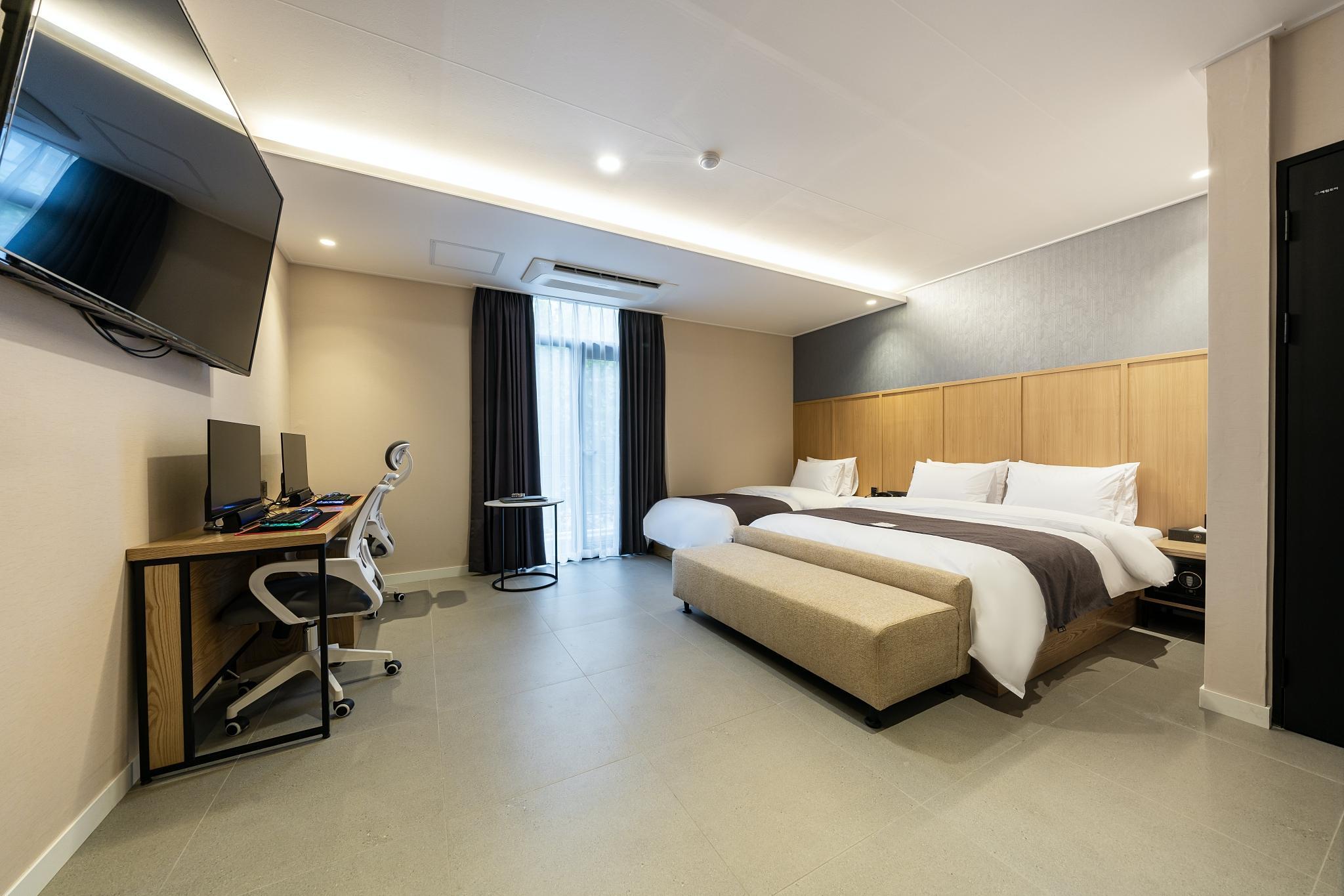 브라운도트 수원인계점 나혜석거리 (Brown Dot Suwon Ingye Branch Nahyeseok Street)