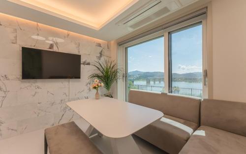 춘천 더헤이븐 스파펜션 (Chuncheon The Heven Spa Pension)