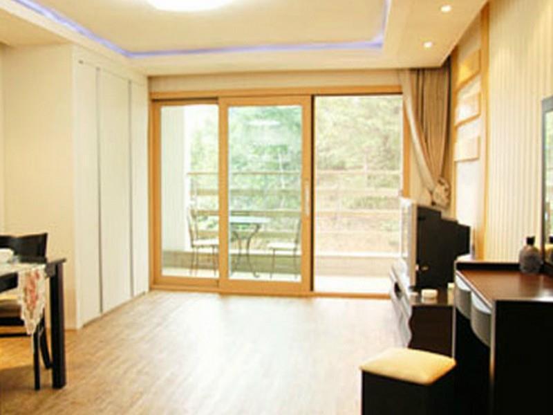 이스턴 파크 리조트 (Eastern Park Resort)