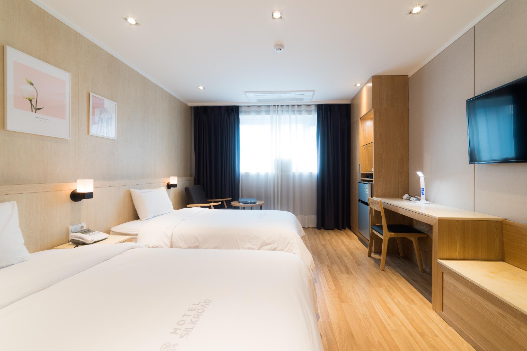 르본 수원 실크로드 호텔 (Reborn Suwon Silkroad Hotel)