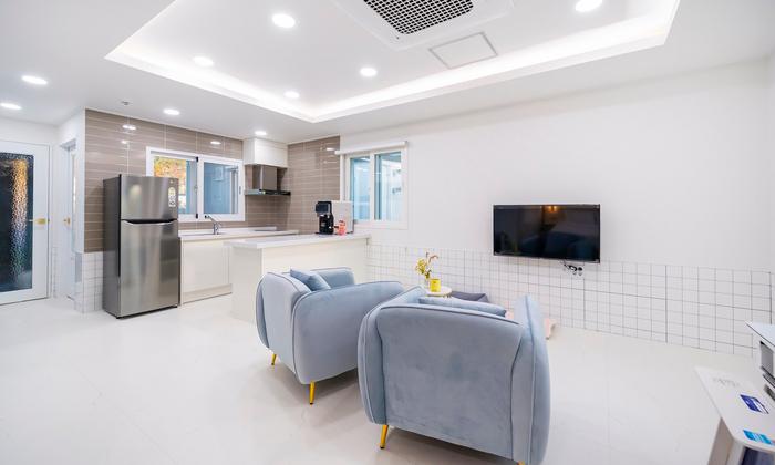 Gold Spoon Dog Pool Villa