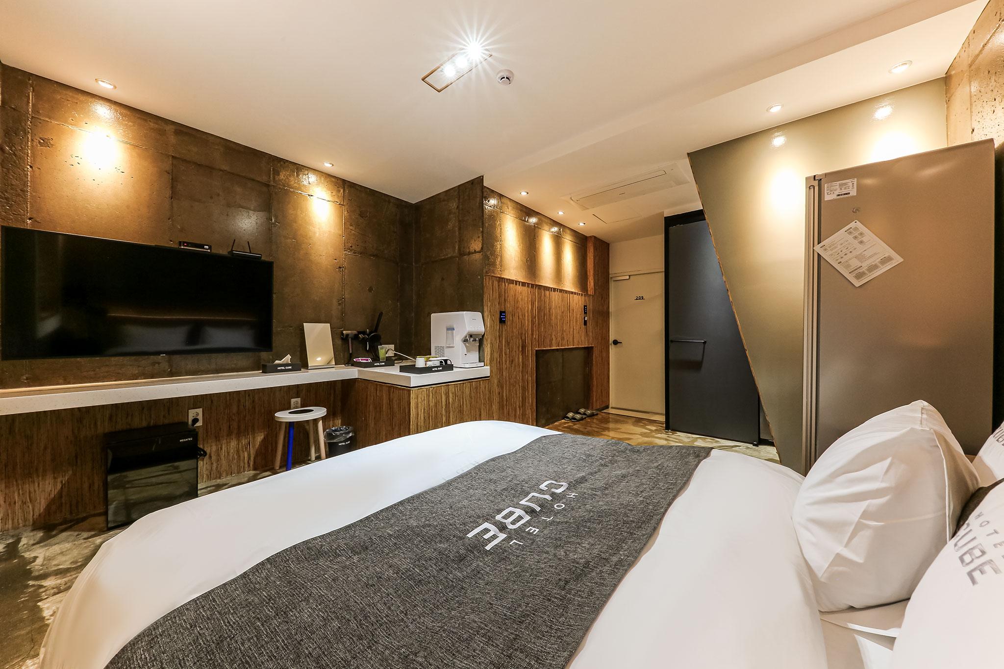 충주 큐브 (Chungju Cube)