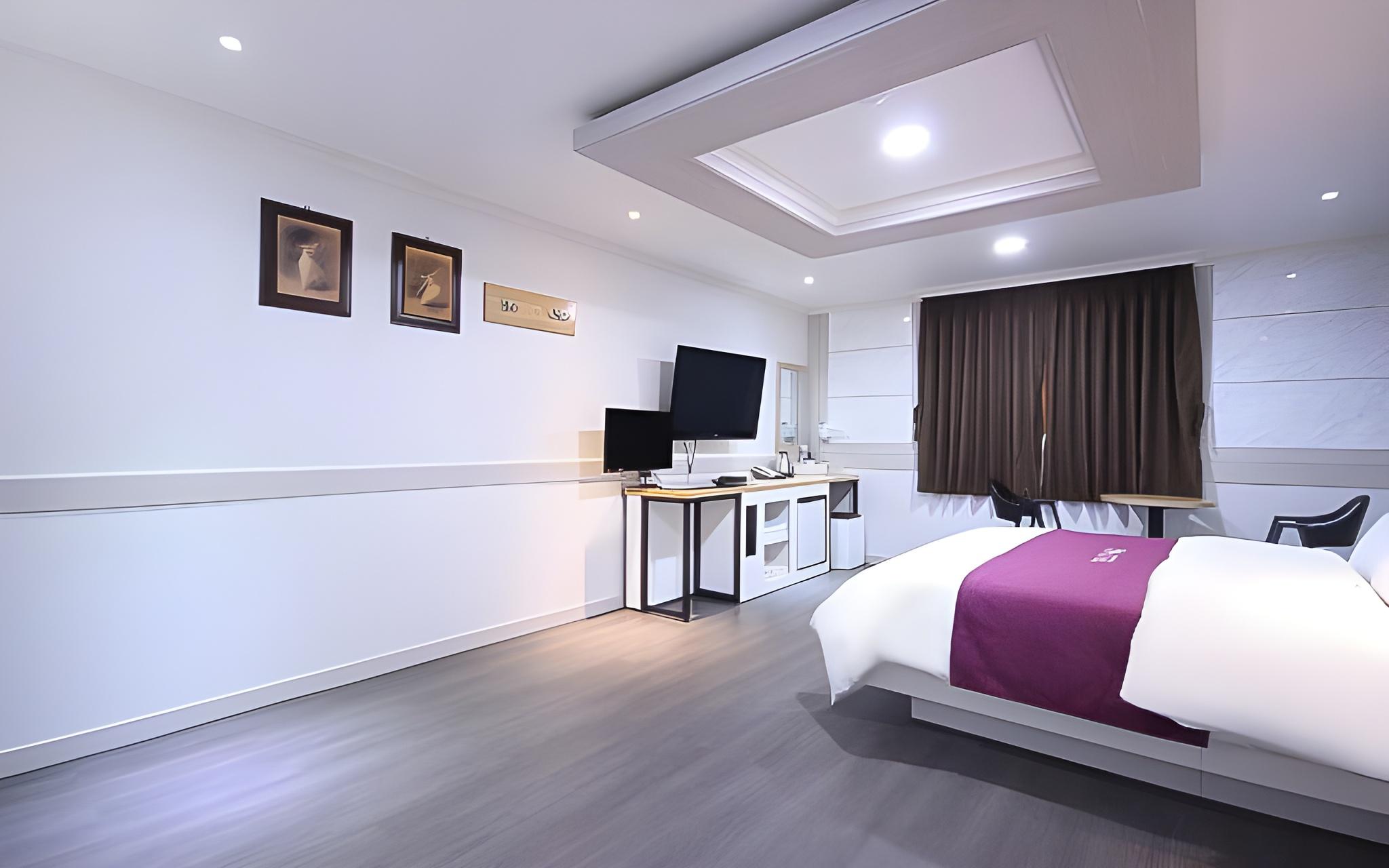 안동 캐슬 (Andong Castle)