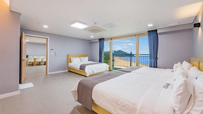 부안 해피트리가족호텔 고사포펜션동 (Buan Happy Tree Family Hotel Gosapo Pension Building)