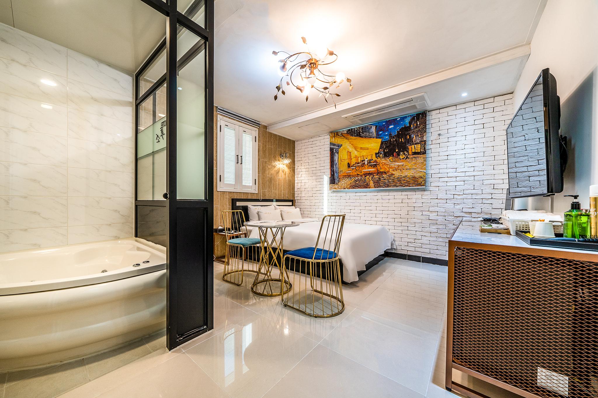 루소 호텔 (Hotel Russo (Korea Quality))