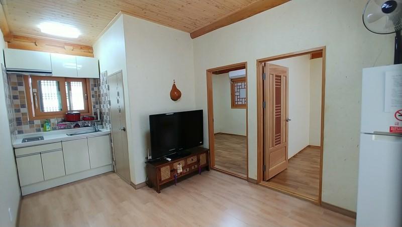 완주 시랑골한옥민박(시보헌) (Wanju Sirangol Hanok B&B (Siboheon))