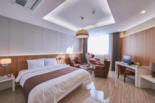 광주 아우라호텔 (Aura Business Hotel)