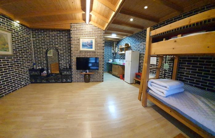 Jeollawando Friends Pension