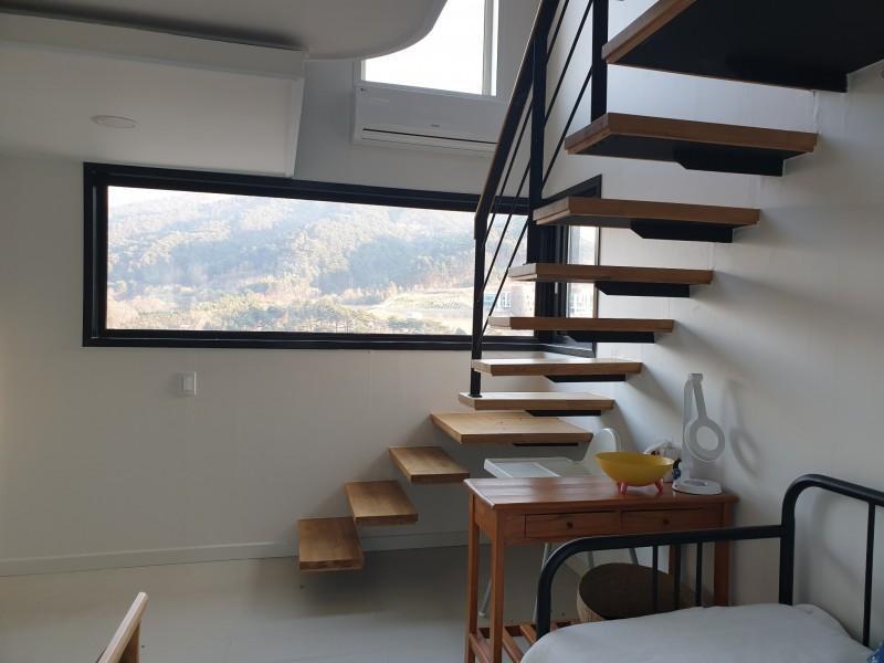 봉화 홍제원펜션 (Bonghwa Hongjewon Pension)