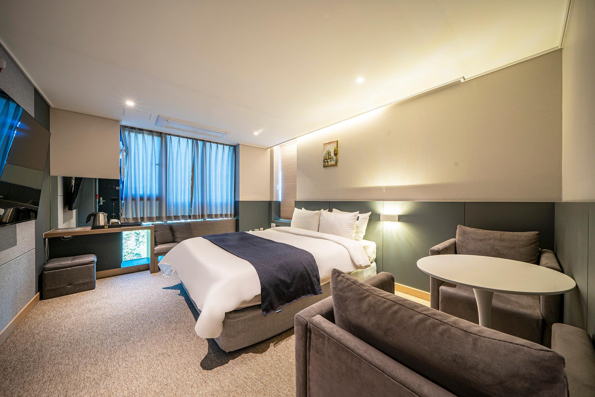 알앤비 비즈니스 호텔 (R&B Business Hotel)