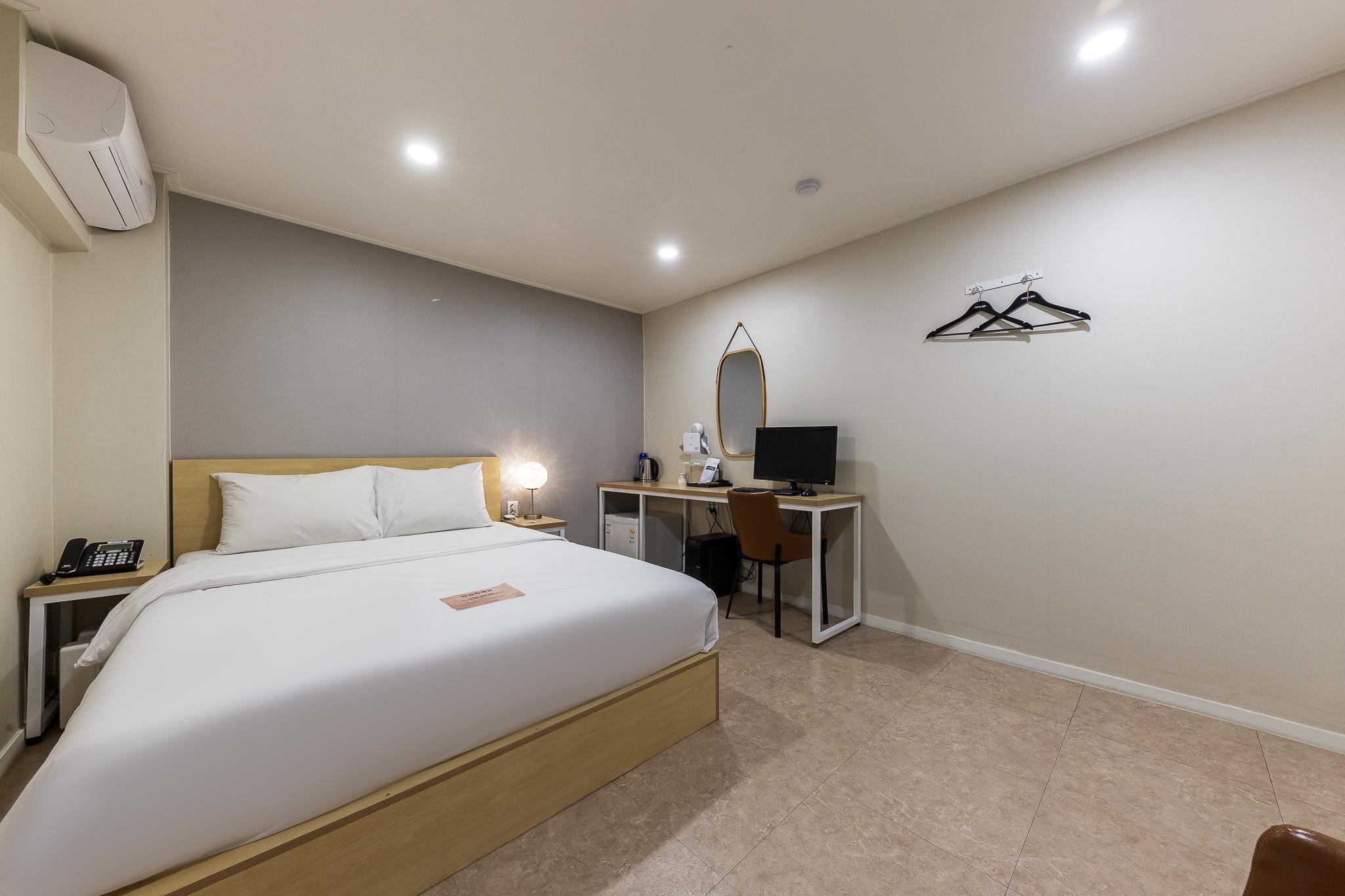 청주 벤호텔 청주대점 (Chungju Ben Hotel)
