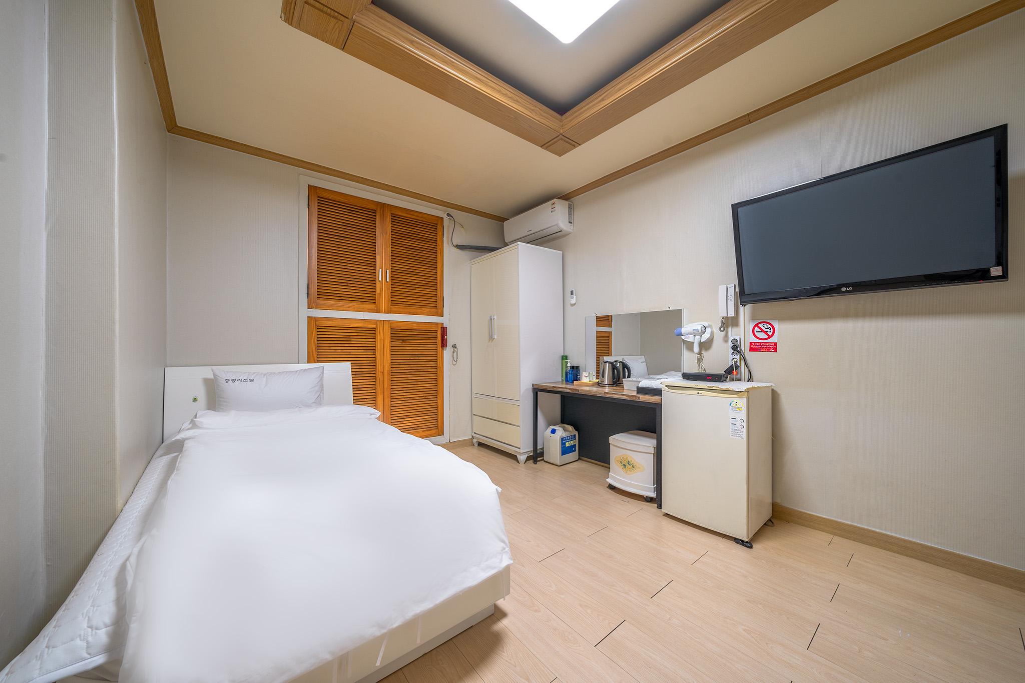 증평 증평리모텔 (Jeungpyeong Jeungpyeong Remote Motel)
