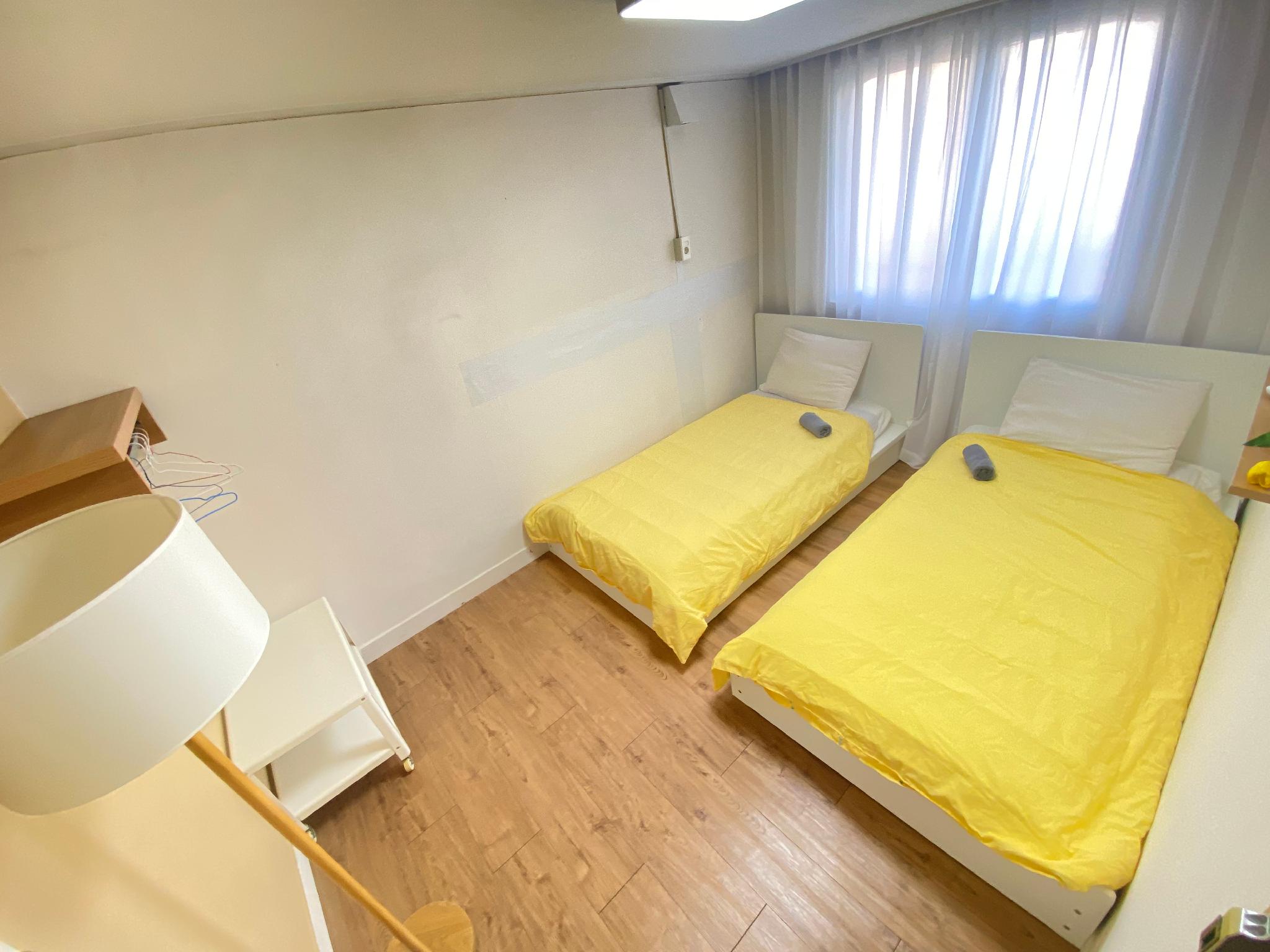 신촌의 아파트먼트 (100m², 침실 1개, 프라이빗 욕실 1개) (Female Privateroom/shared bathroom HongDae)
