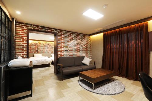 호텔 몬다비 (Hotel Mondavi)