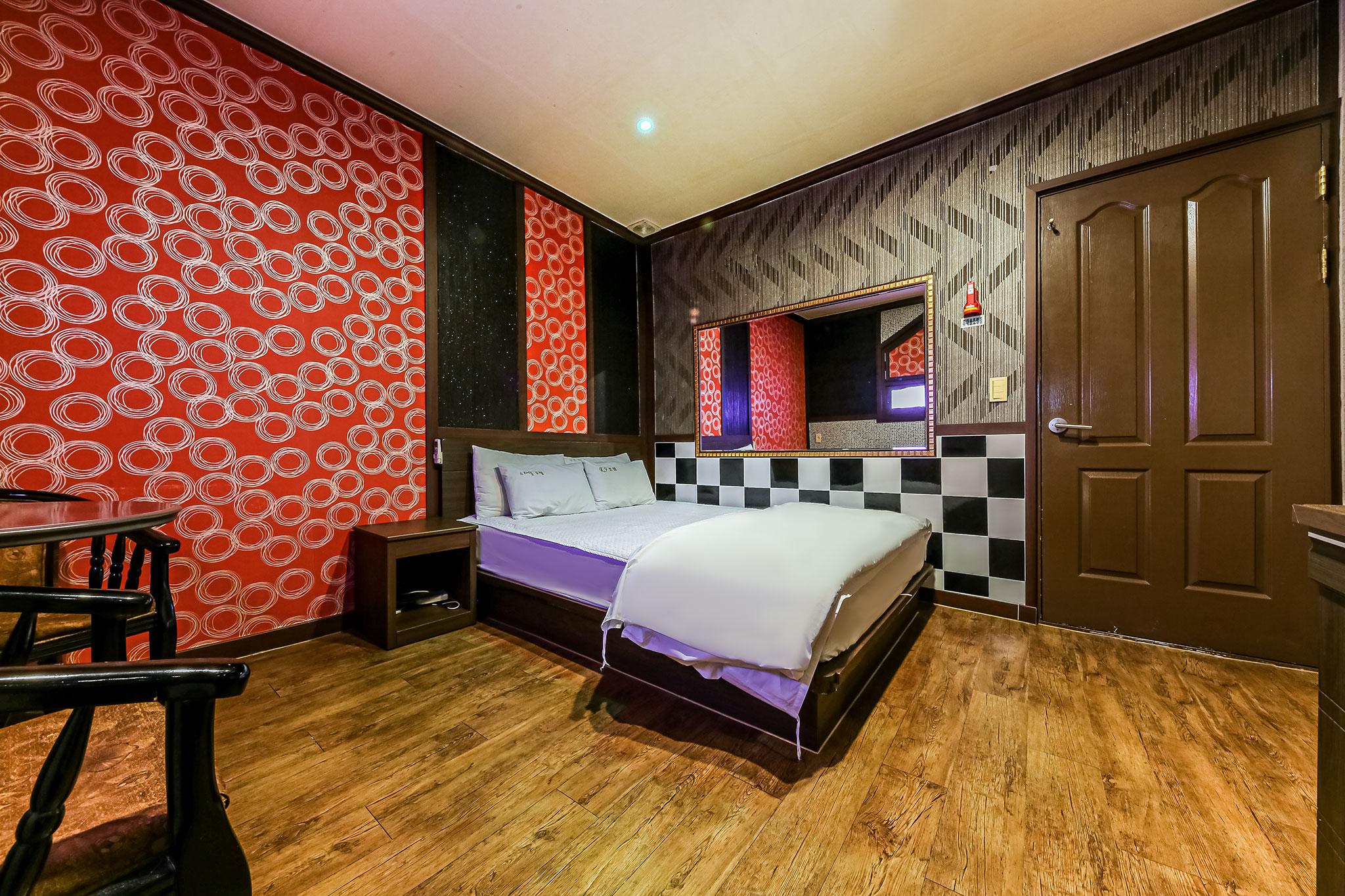 괴산 낙원모텔 (Goesan Nagwon Motel)