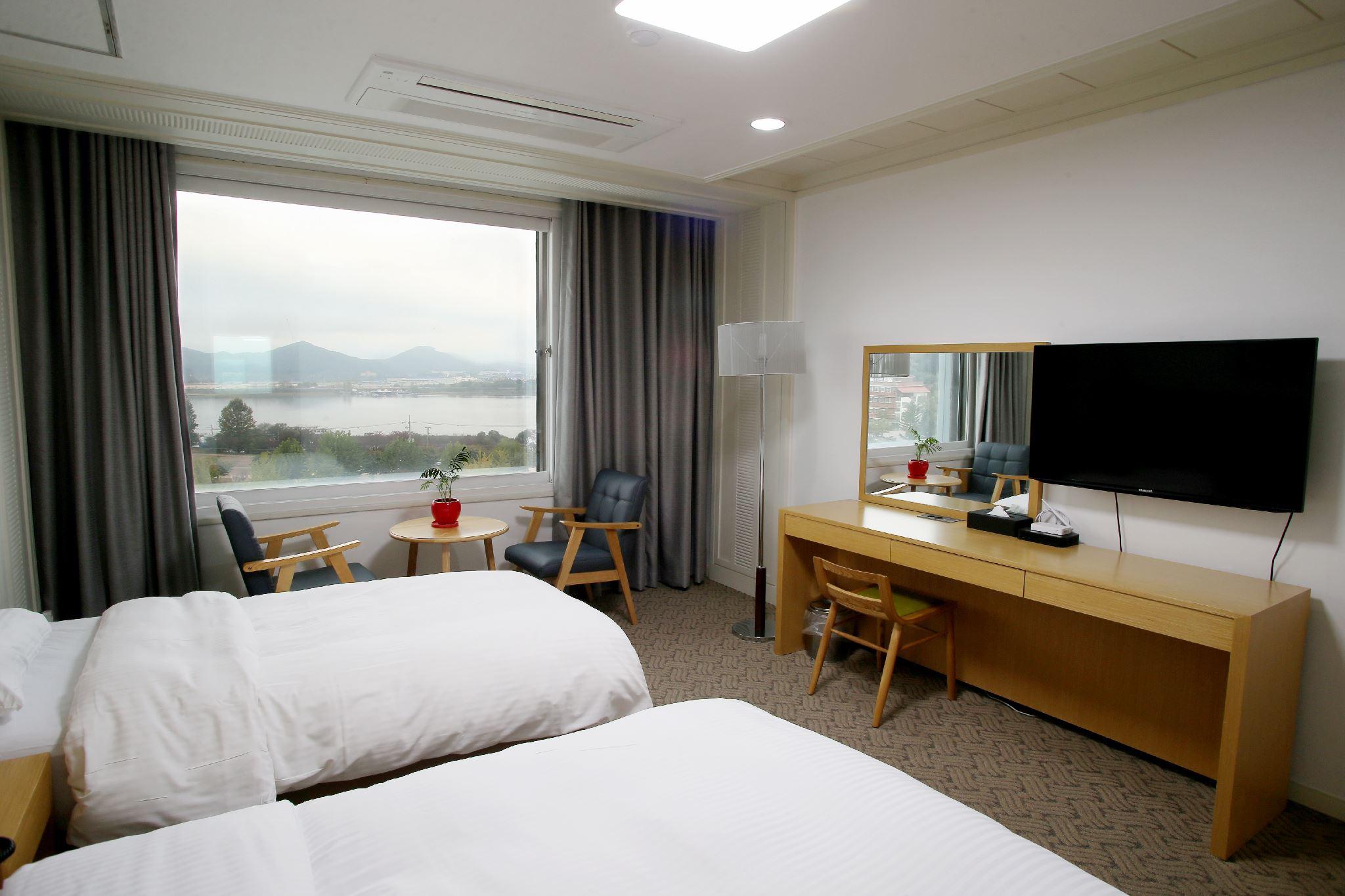 춘천 베어스 호텔 (Chuncheon Bears Hotel)