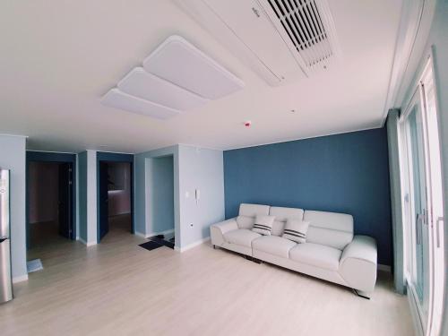 군산 리틀 프린스 콘도 (Gunsan Little Prince Condo)
