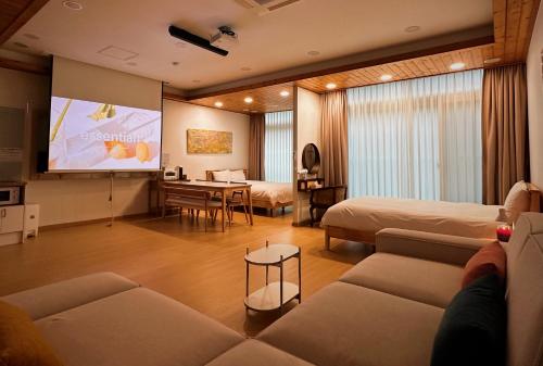 지오 파인트리 (Zio Pintree)