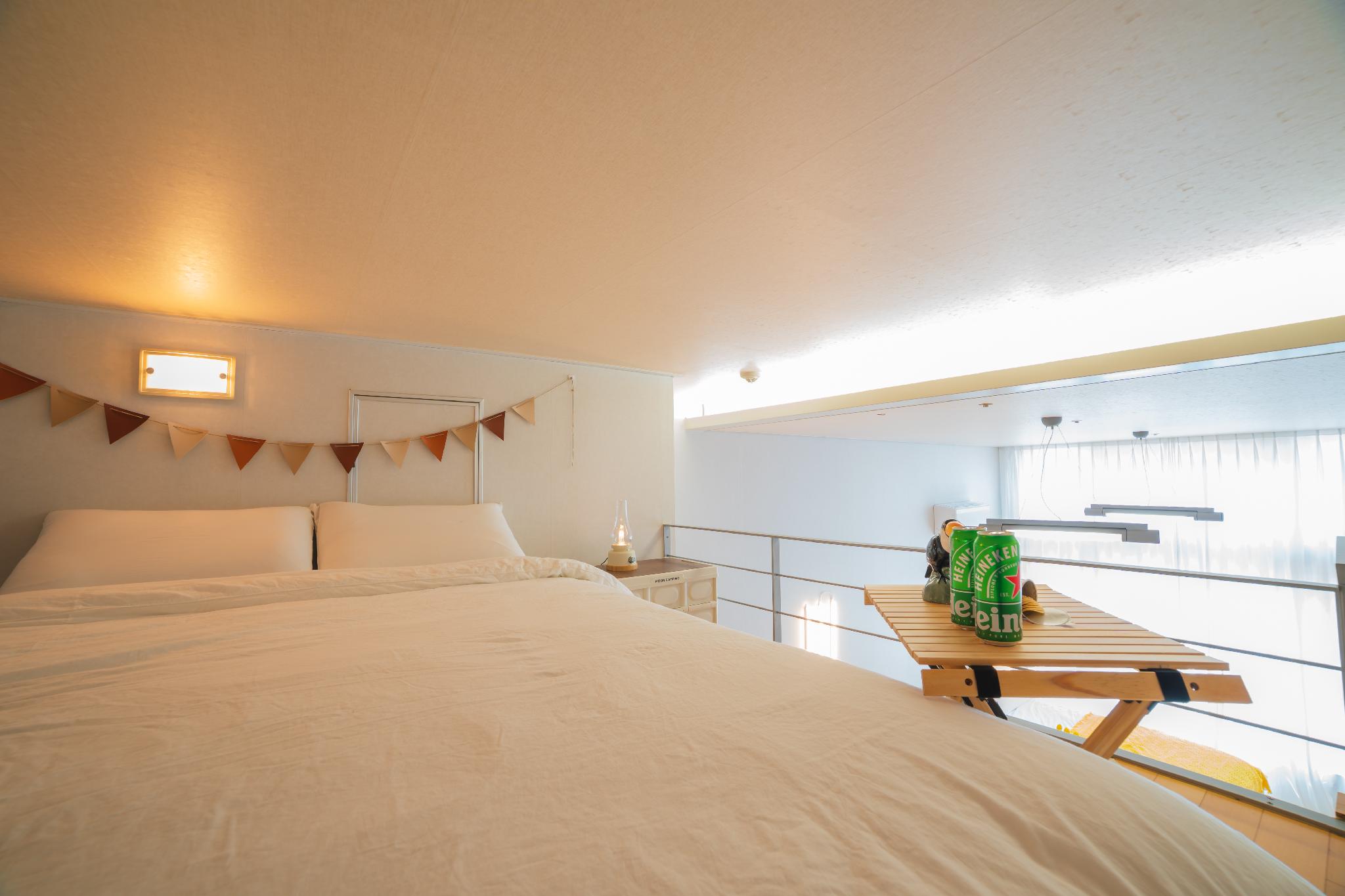 분당구의 아파트먼트 (37m², 침실 1개, 프라이빗 욕실 1개) (Jeongja 정자역 1분, 편안한 코지하우스/ 넷플릭스/디즈니플러스/아늑한 복층/카페거리)