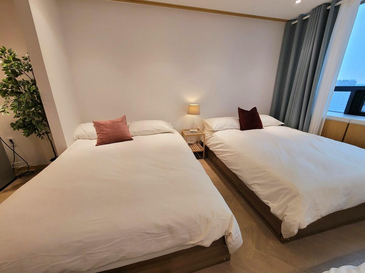 신촌의 프라이빗 하우스 (45m², 침실 1개, 프라이빗 욕실 1개) (Super locaion 1sec from Hongdae SUB&wifi,Netflix 2)