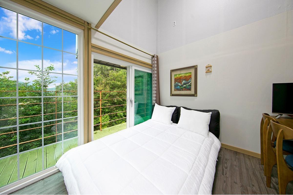 홍천 그곳에가면 펜션 (Hongcheon When You Are There Pension)