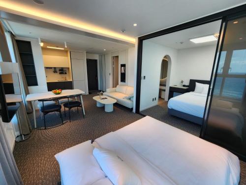 그랑베이 바이 쏘타스위트 (GranBay by SoTA SUITE)