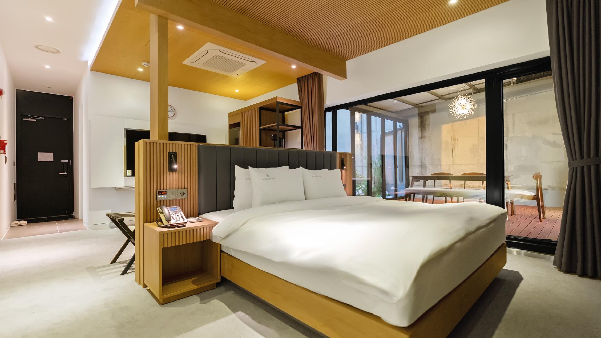 슈바이처 도르프 호텔 (Schweizer Dorf Hotel )