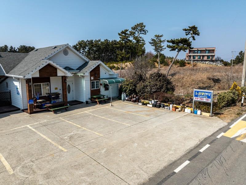 태안 노을빛언덕펜션 (Taean Sunset Hill Pension)