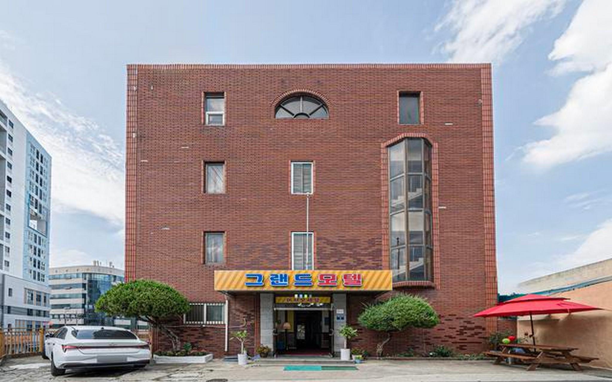 김천 김천역 그랜드 모텔 (Gimcheon Gimcheon Station Grand Motel)